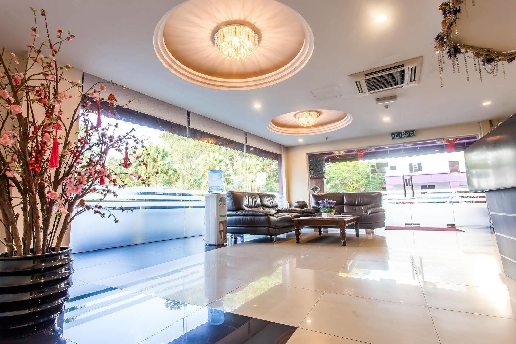 Lavender Inn Nusa Bestari Johor Bahru Buitenkant foto