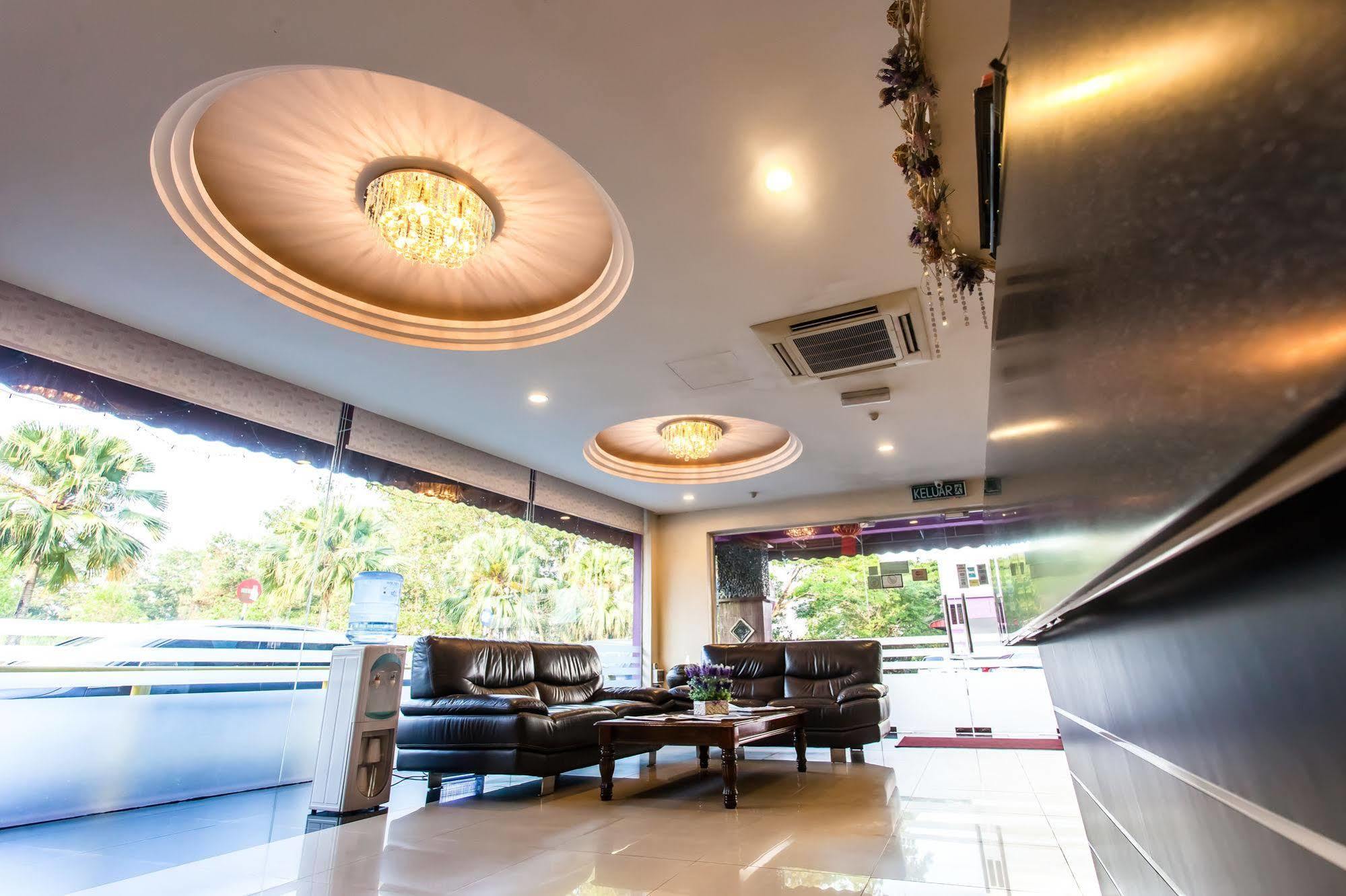 Lavender Inn Nusa Bestari Johor Bahru Buitenkant foto