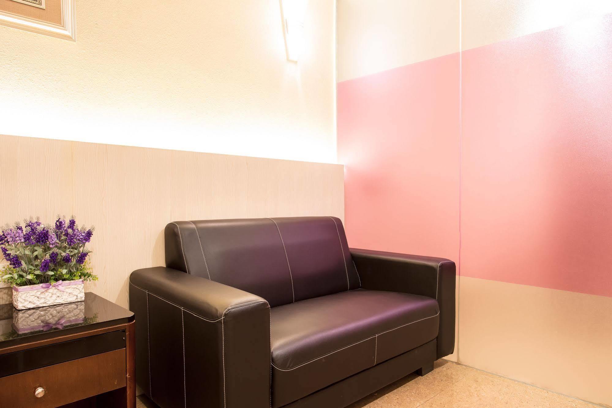 Lavender Inn Nusa Bestari Johor Bahru Buitenkant foto