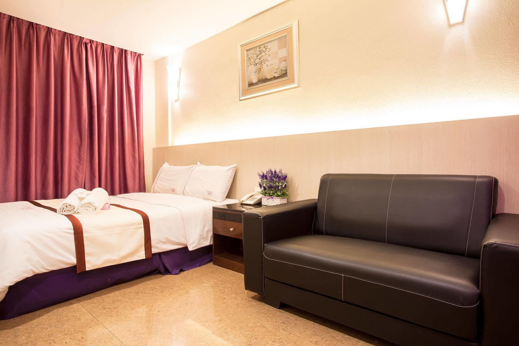 Lavender Inn Nusa Bestari Johor Bahru Buitenkant foto