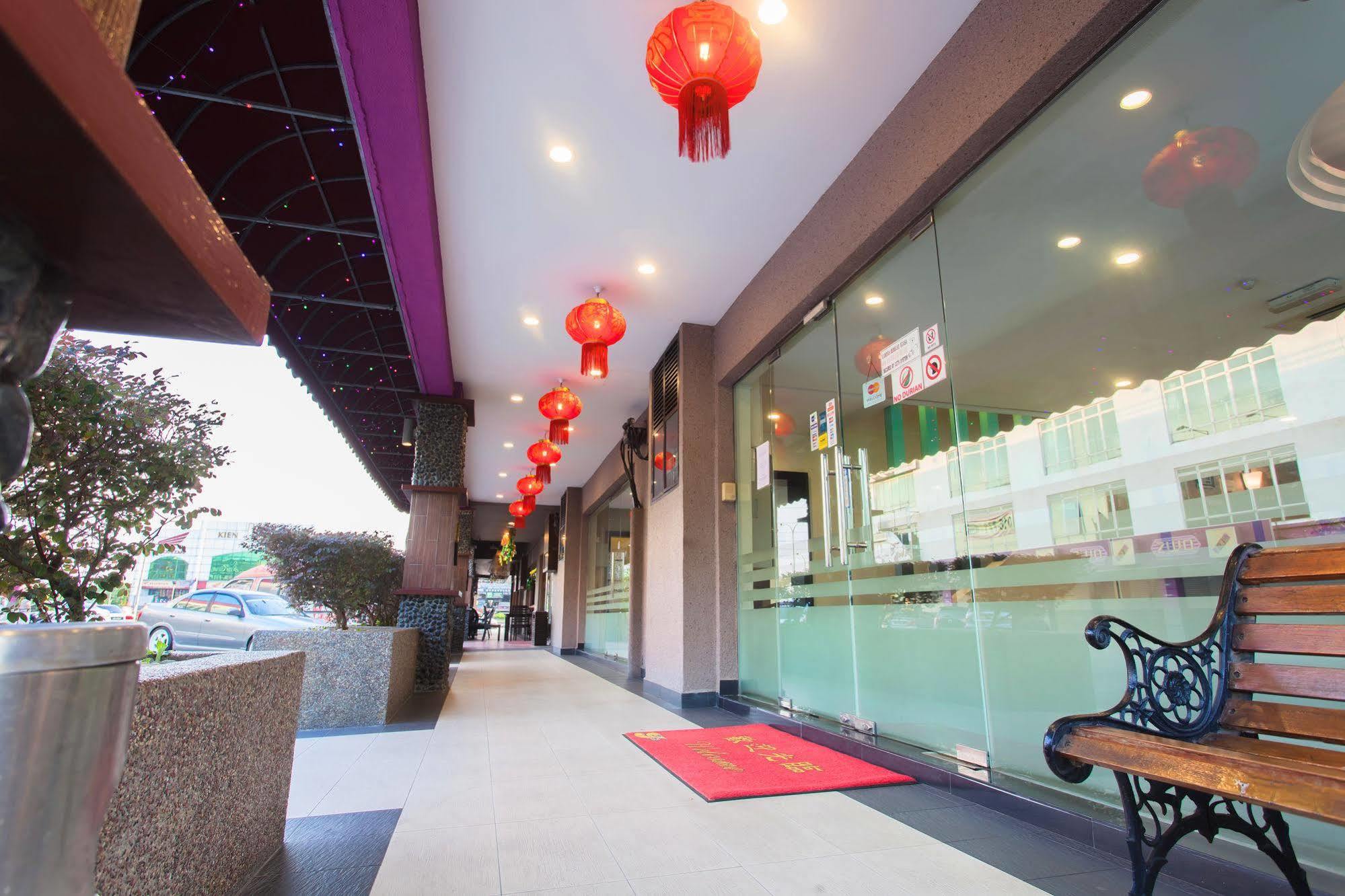 Lavender Inn Nusa Bestari Johor Bahru Buitenkant foto