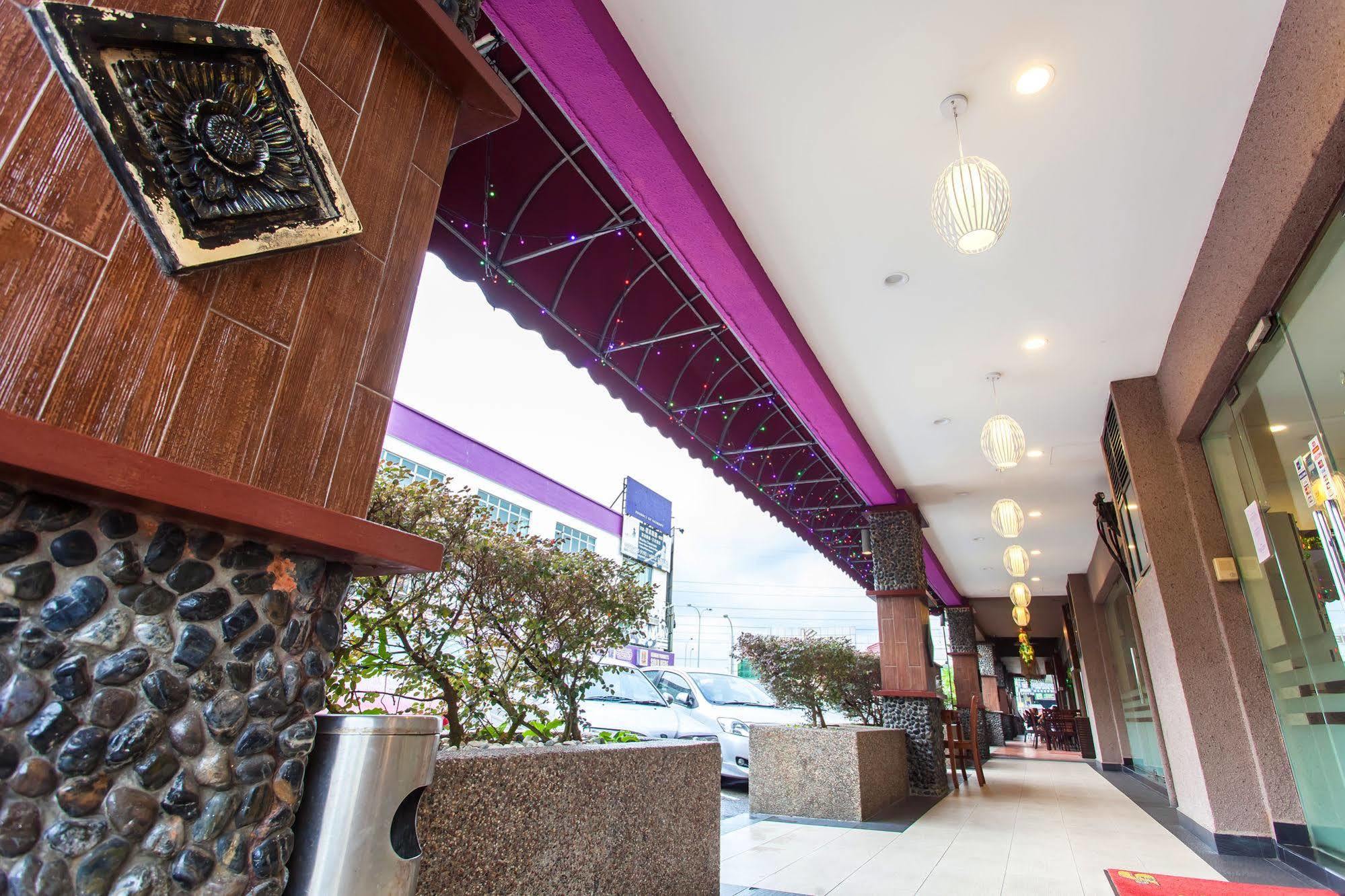 Lavender Inn Nusa Bestari Johor Bahru Buitenkant foto