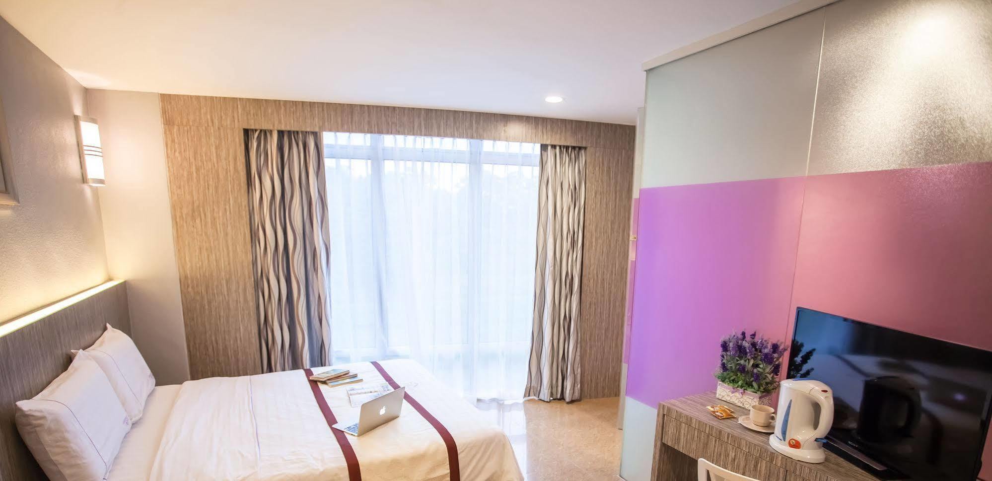 Lavender Inn Nusa Bestari Johor Bahru Buitenkant foto